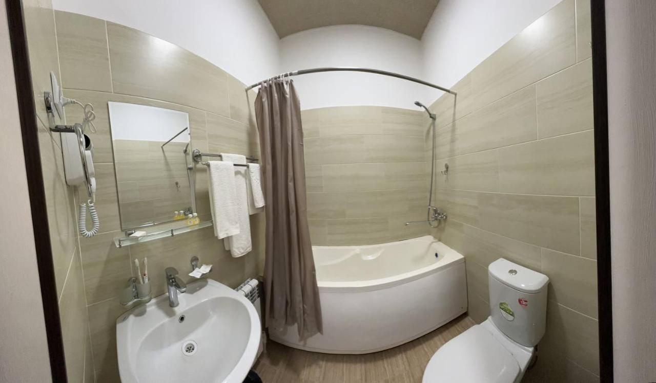Hotel Aral 누쿠스 외부 사진