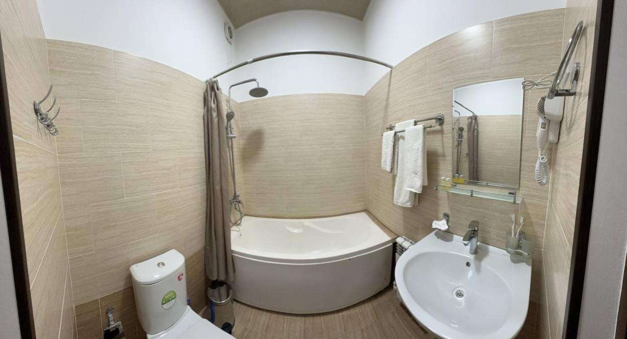 Hotel Aral 누쿠스 외부 사진