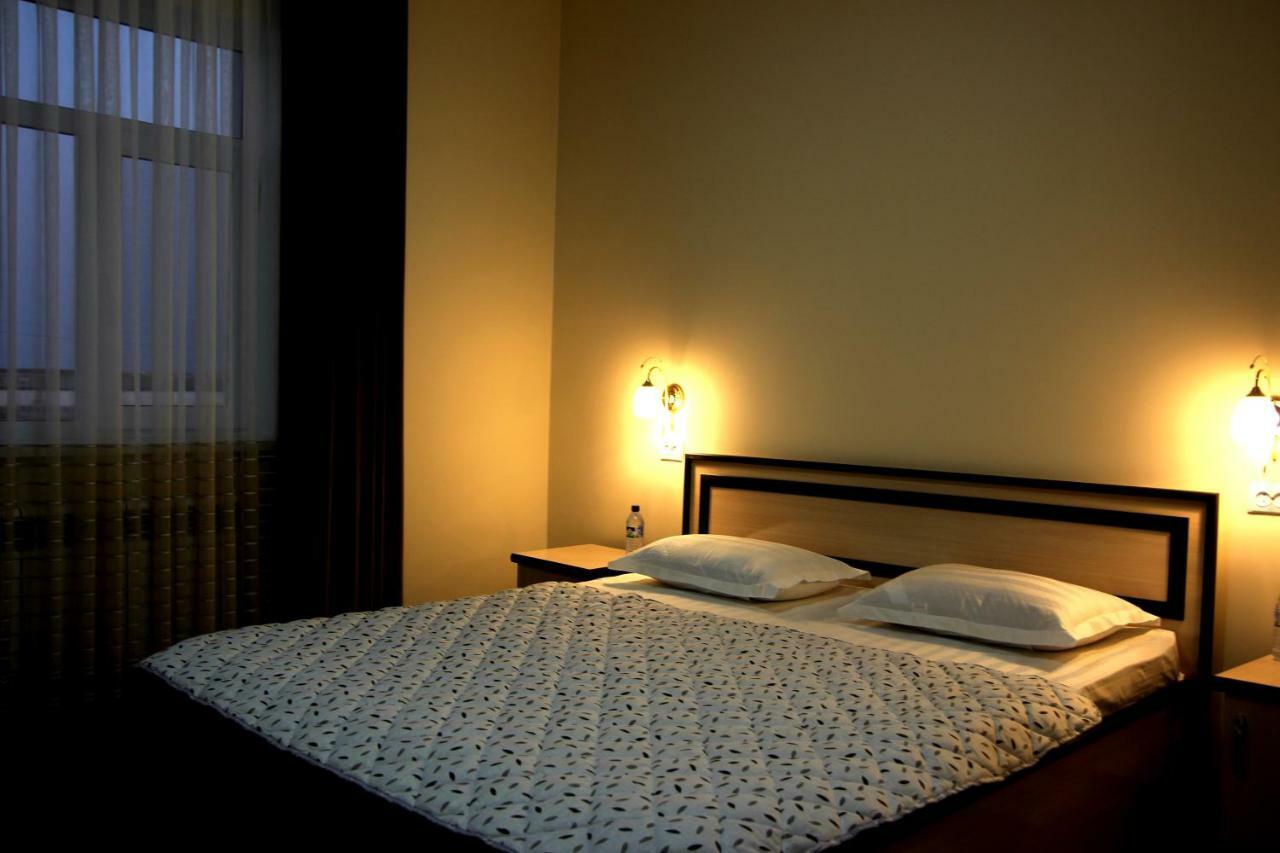 Hotel Aral 누쿠스 외부 사진