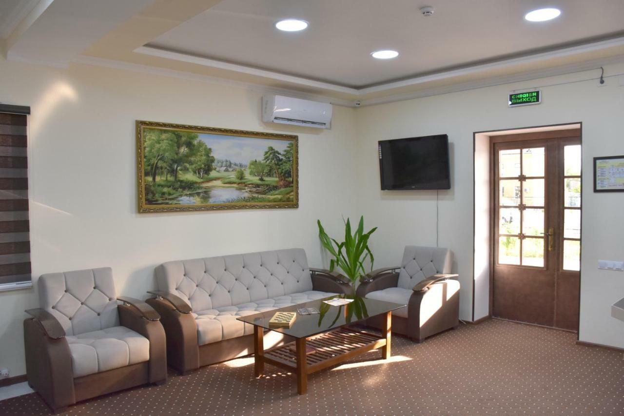 Hotel Aral 누쿠스 외부 사진